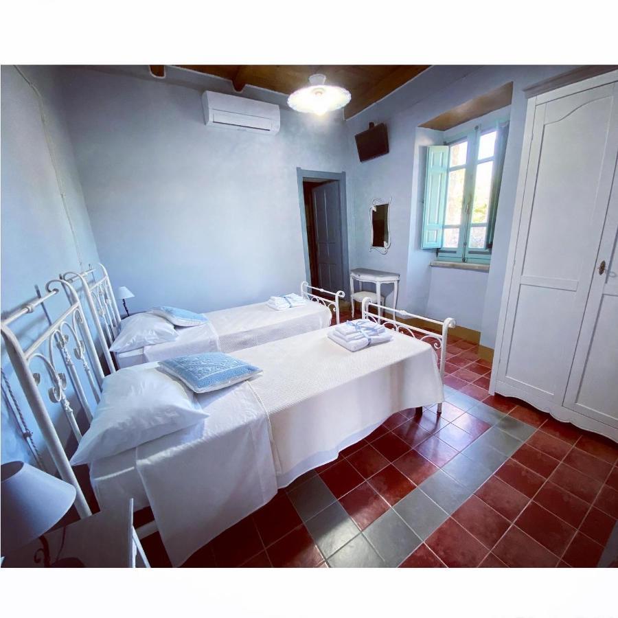 B&B Su Strintu Tuili Bagian luar foto