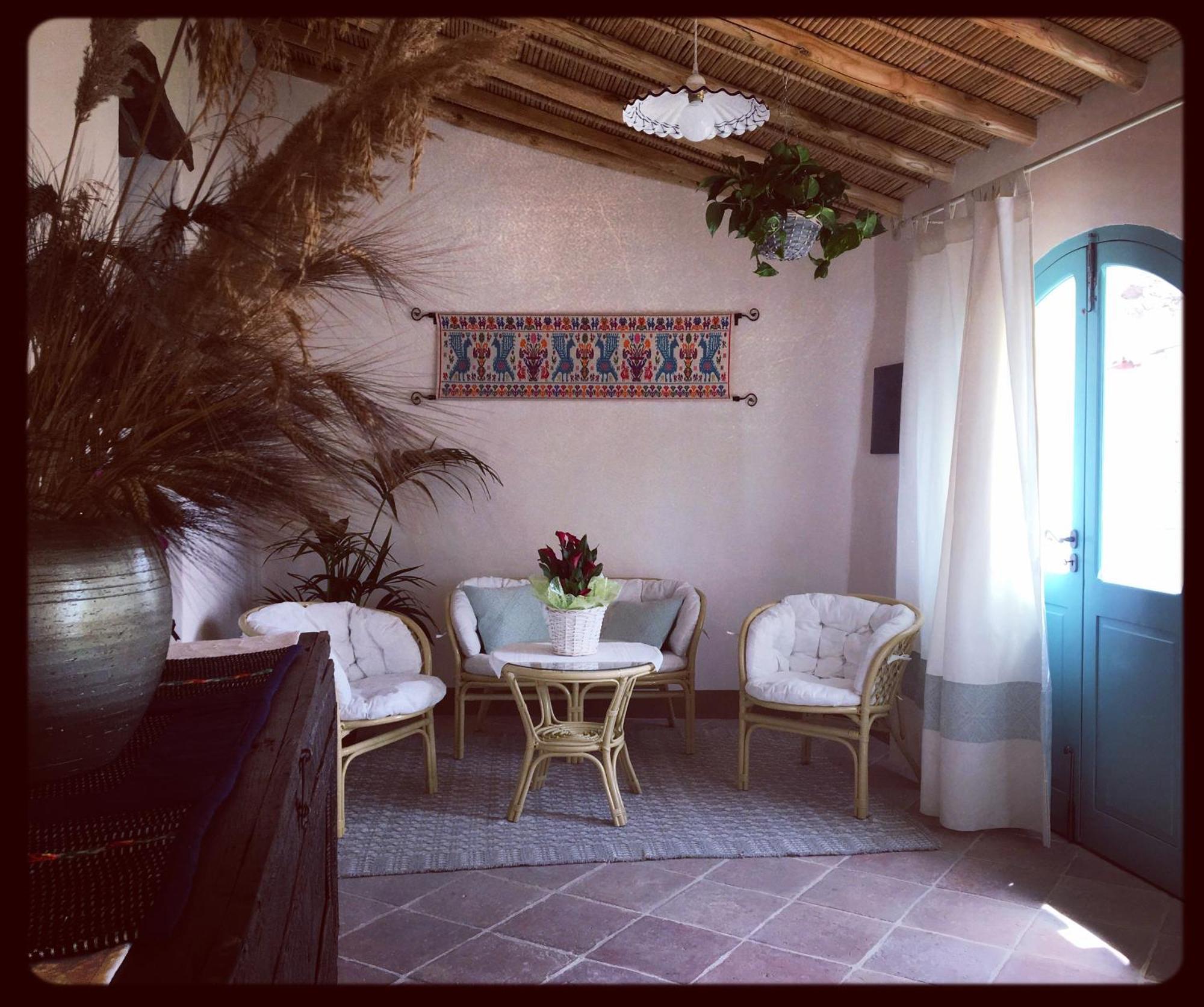 B&B Su Strintu Tuili Bagian luar foto