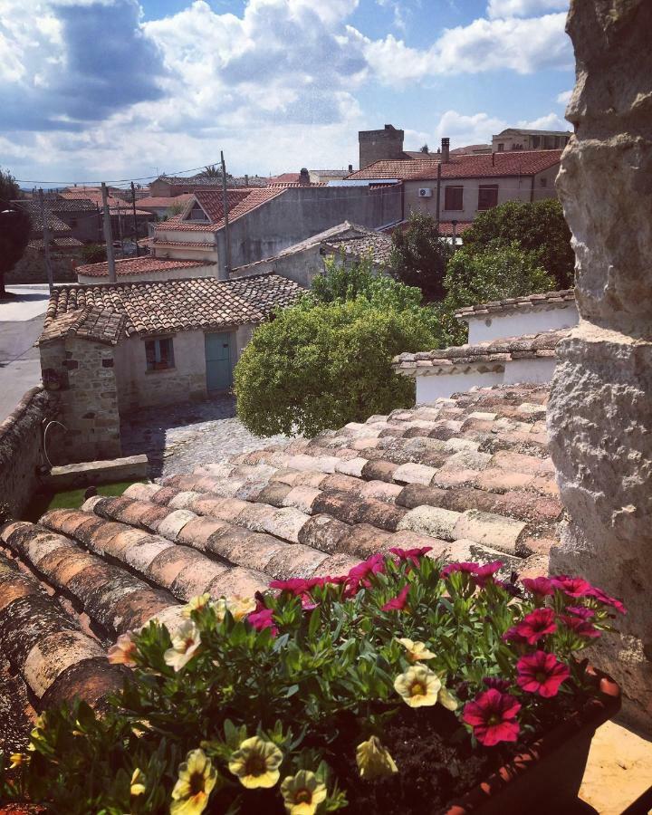 B&B Su Strintu Tuili Bagian luar foto