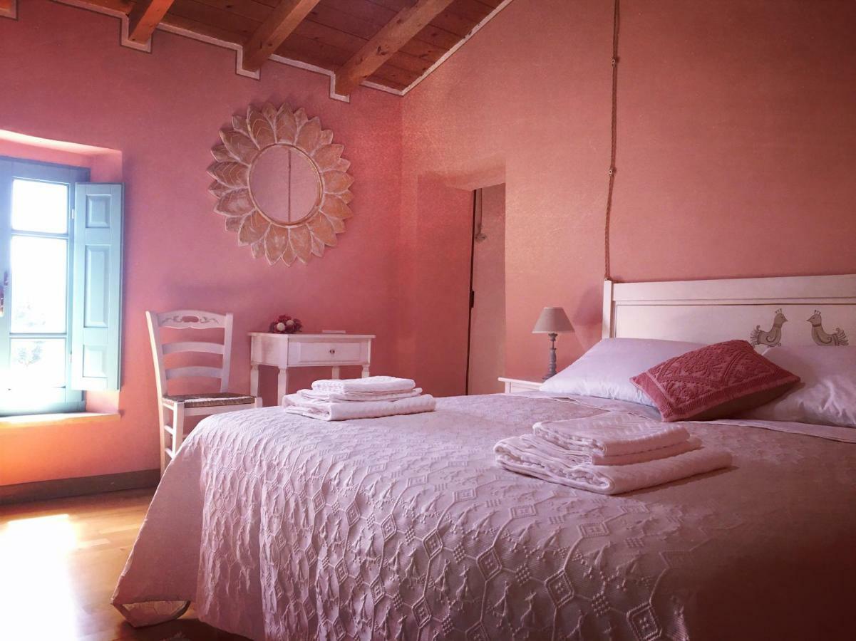 B&B Su Strintu Tuili Bagian luar foto