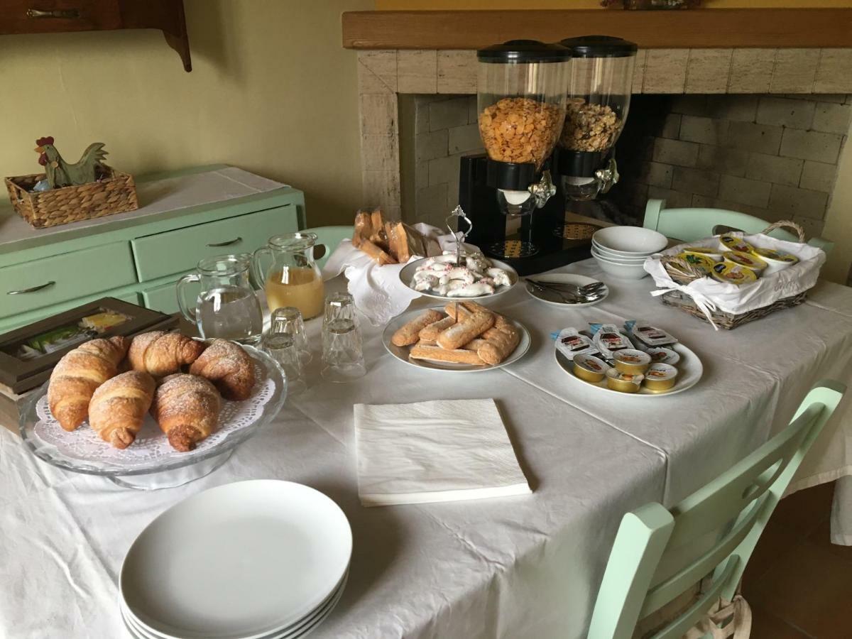 B&B Su Strintu Tuili Bagian luar foto
